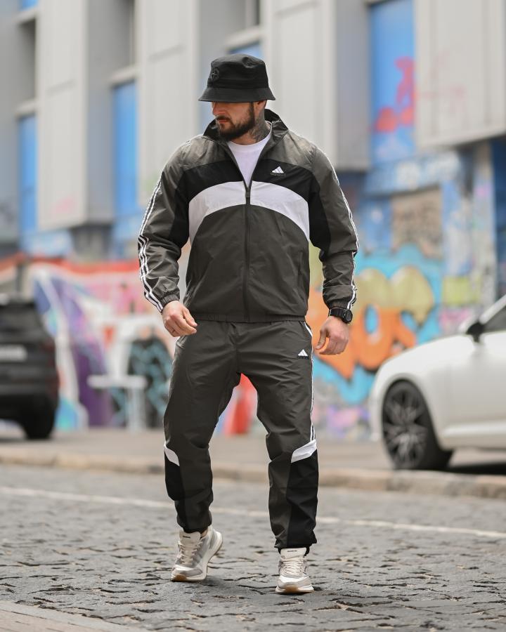 Спортивний костюм RETRO adi army green ВТ4682