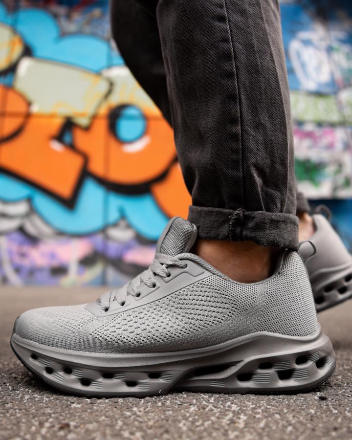 Чоловічі кросівки TRAXION grey ВТ4741
