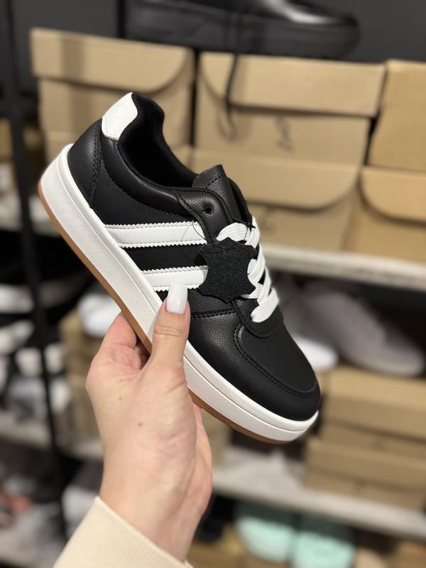 Кросівки жіночі шкіряні чорні - 2