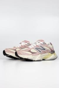 Жіночі кросівки New Balance 9060 pink